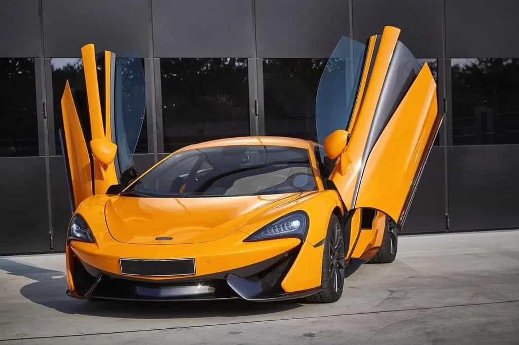 McLaren 570S 3.8 V8 Coupé 06/2016-photo-0