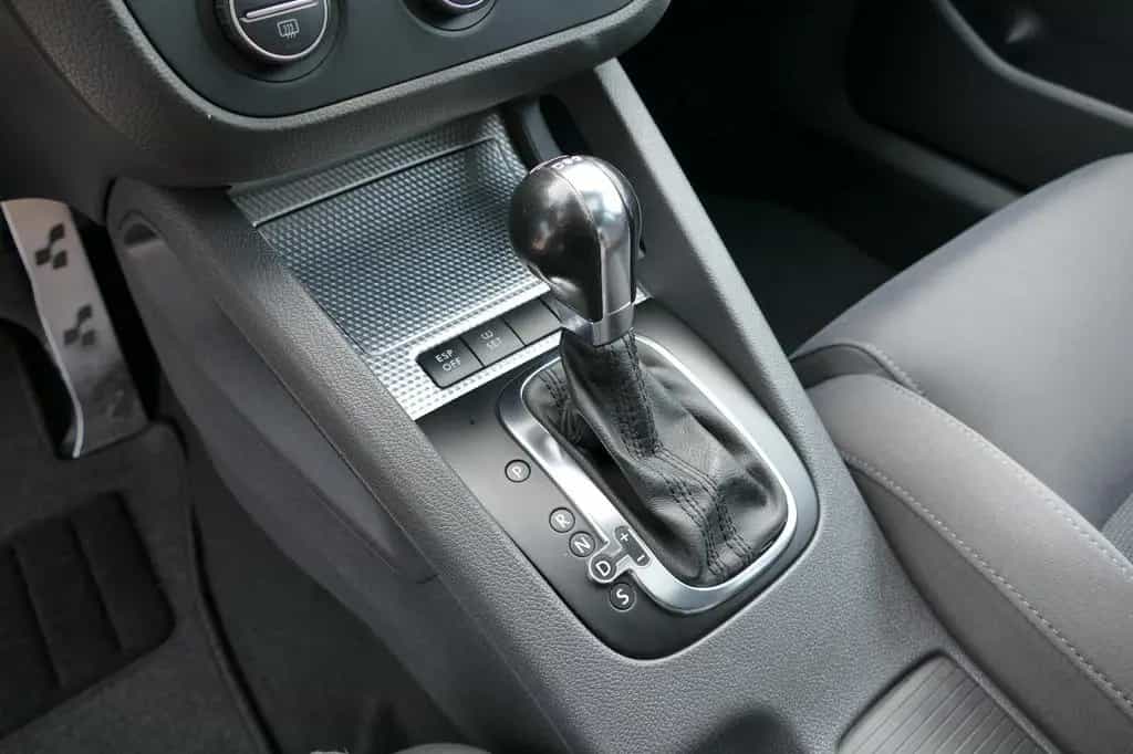 Volkswagen Golf R32 DSG 3.2 V6 4-Motion NAVI KETTENSATZ NEU 08/2009-photo-23