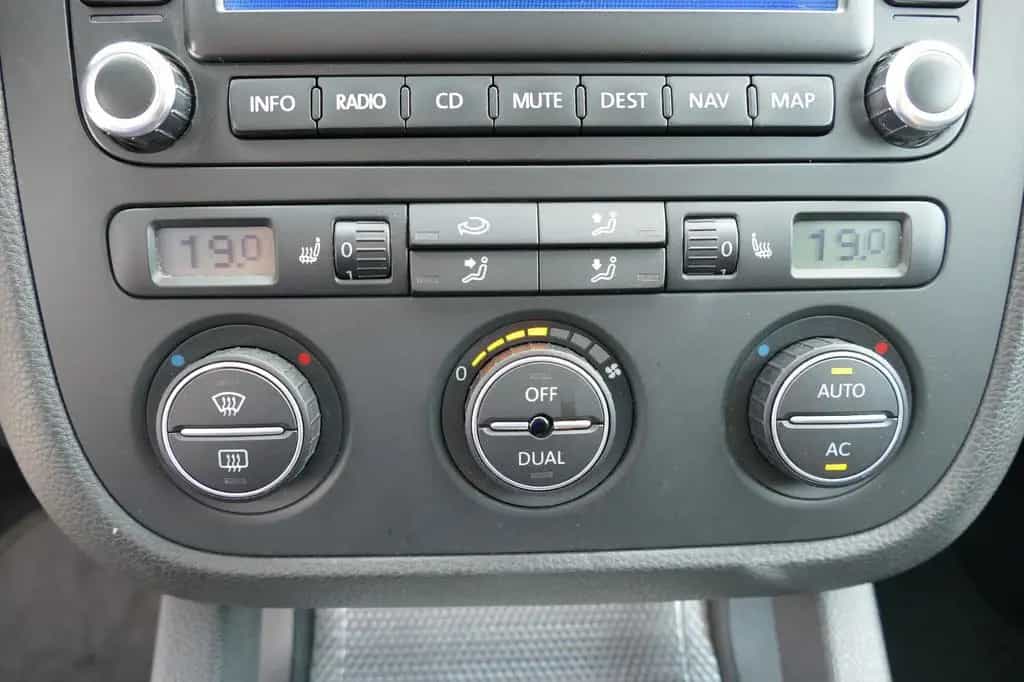 Volkswagen Golf R32 DSG 3.2 V6 4-Motion NAVI KETTENSATZ NEU 08/2009-photo-25