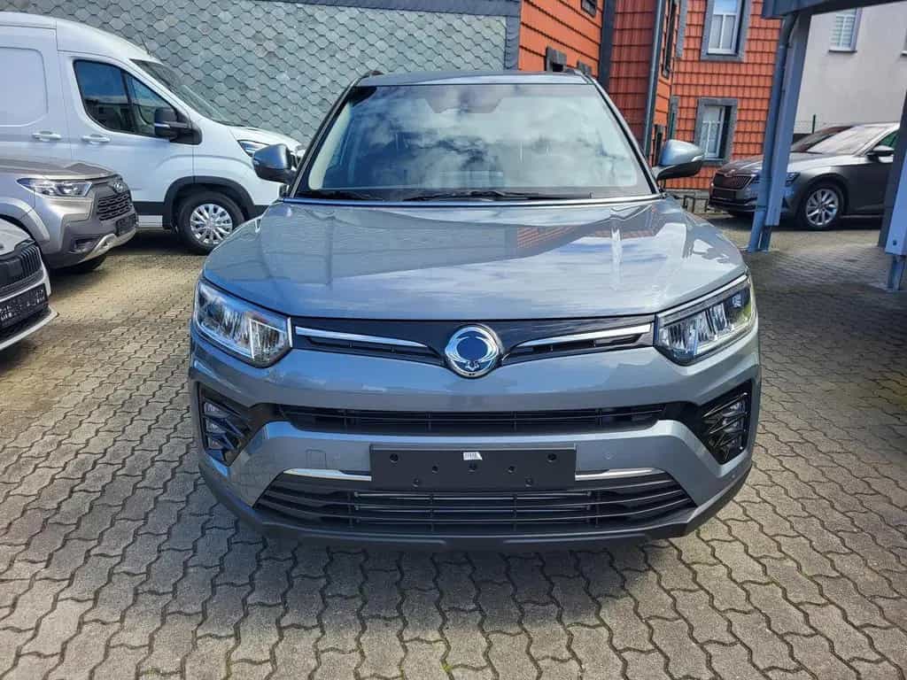 Ssangyong Tivoli 1.5 T-GDI BLACKLINE+KAMERA+NAVI+ALLWETTER 09/2023-photo-2