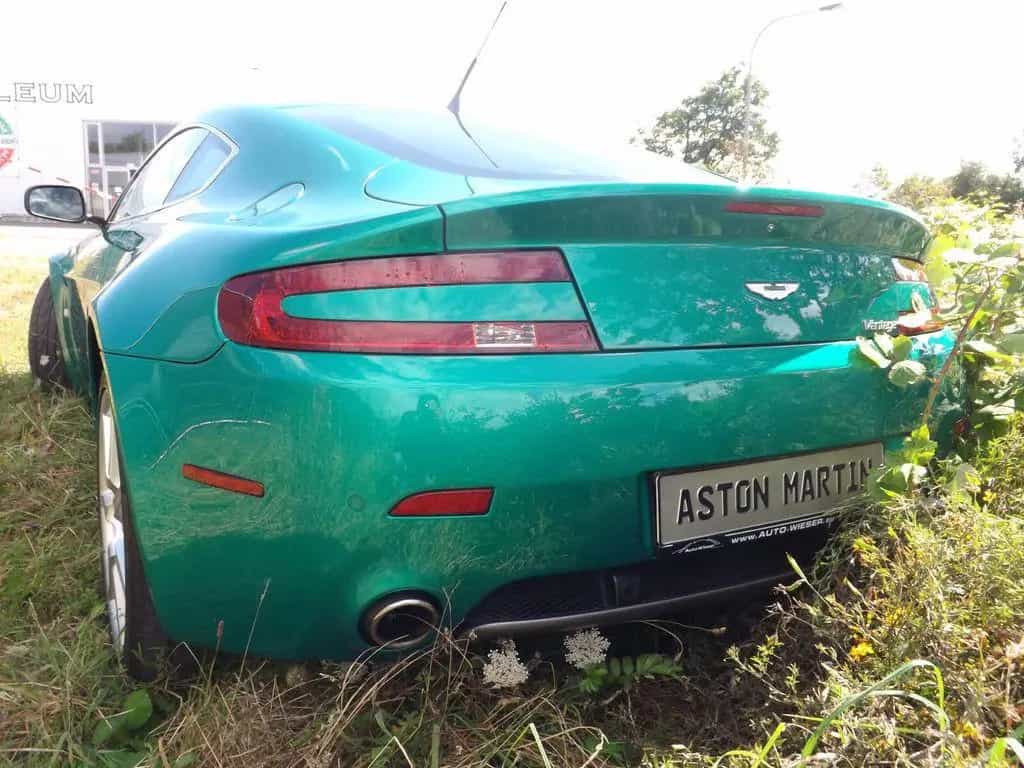 Aston Martin V8 Vantage Einzigartiges Einzelstück 05/2011-photo-3