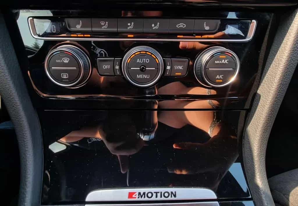 Volkswagen Golf VII R-4Motion-70TKM-300PS-GARANTIE-E6D 04/2019-photo-16