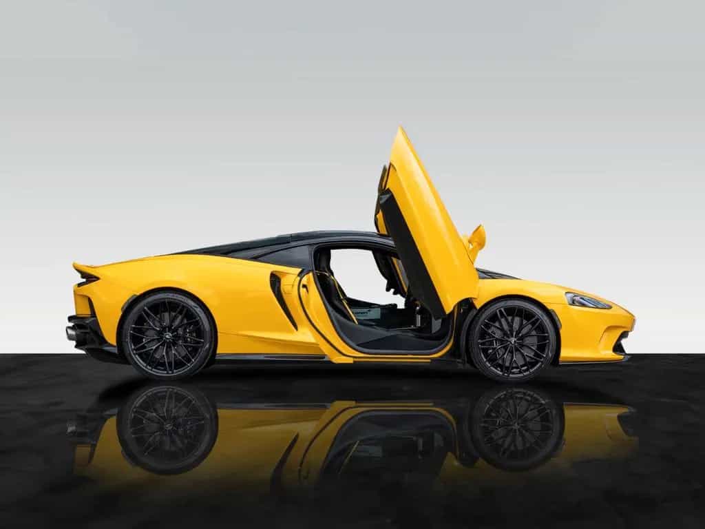 McLaren GT | MSO Paint | Sports Exhaust 04/2024-photo-11