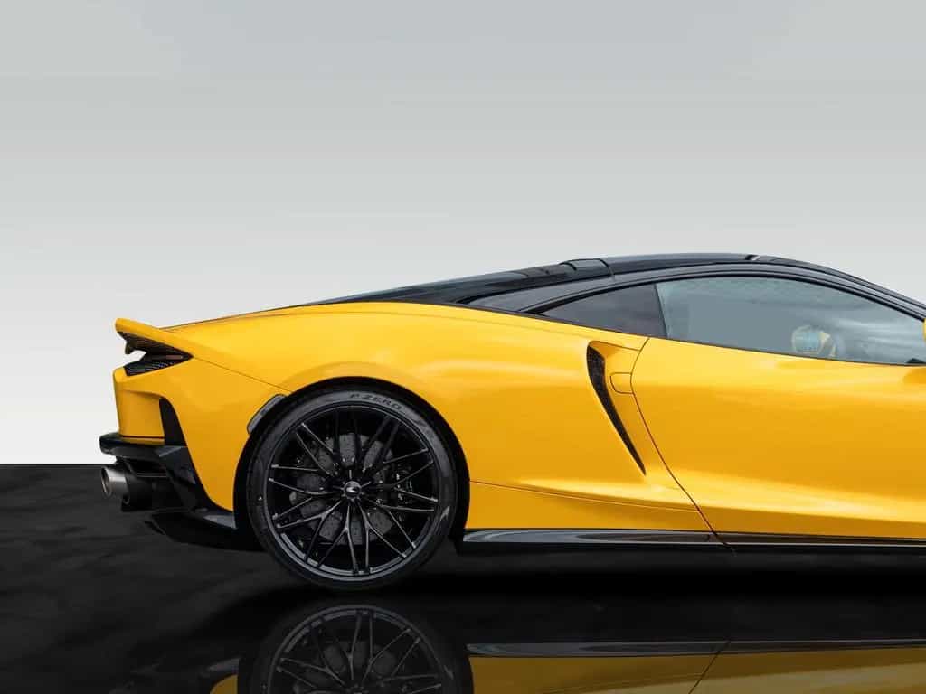 McLaren GT | MSO Paint | Sports Exhaust 04/2024-photo-12