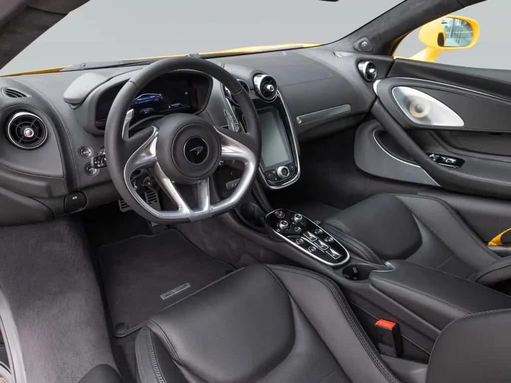 McLaren GT | MSO Paint | Sports Exhaust 04/2024-photo-2