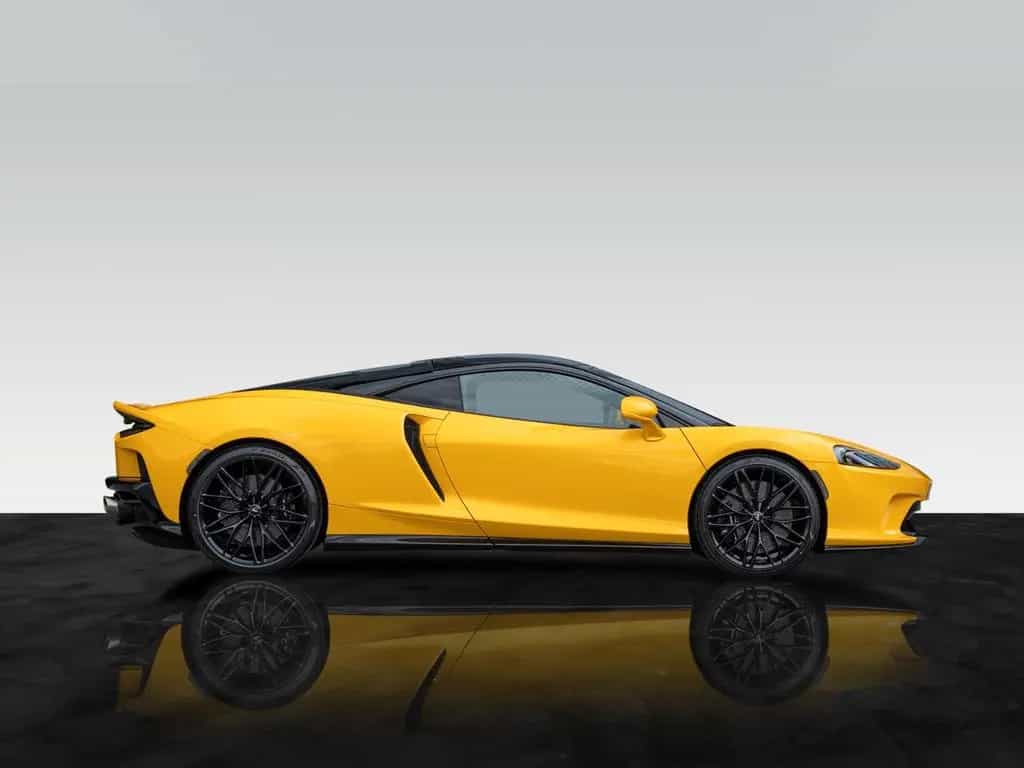 McLaren GT | MSO Paint | Sports Exhaust 04/2024-photo-5