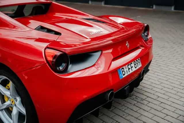 Ferrari 488 Spider *Lift*PDC*RFK*Mwst*1.Hand 04/2019-photo-2