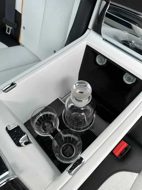 Rolls-Royce Cullinan Black Badge MEGA OPTIONS !! 03/2023-photo-12