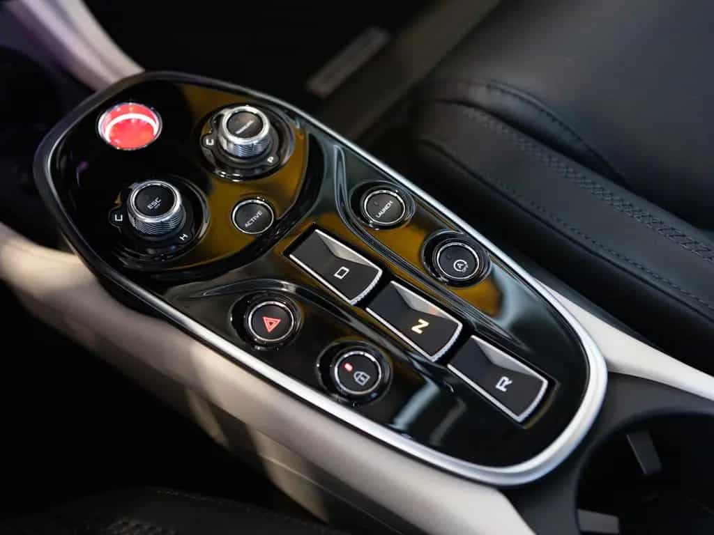 McLaren GT | Luxe | Elite Paint - Serpentine 08/2025-photo-25