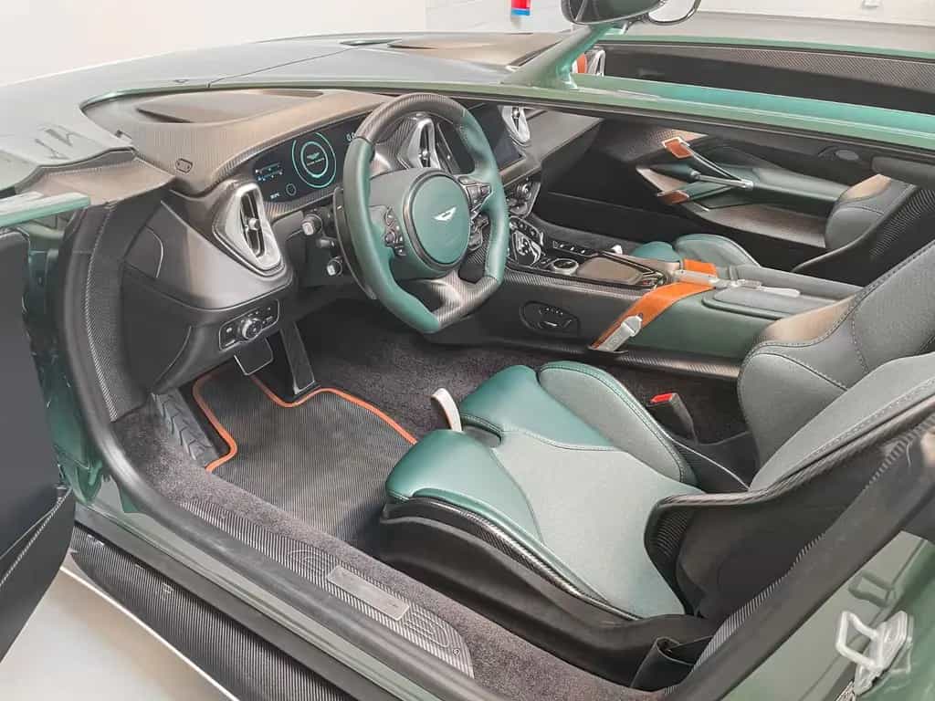 Aston Martin V12 Vantage V12 Speedster null-photo-14