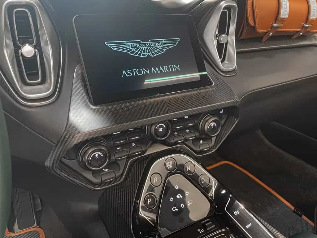 Aston Martin V12 Vantage V12 Speedster null-photo-15