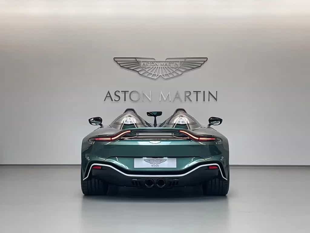 Aston Martin V12 Vantage V12 Speedster null-photo-4