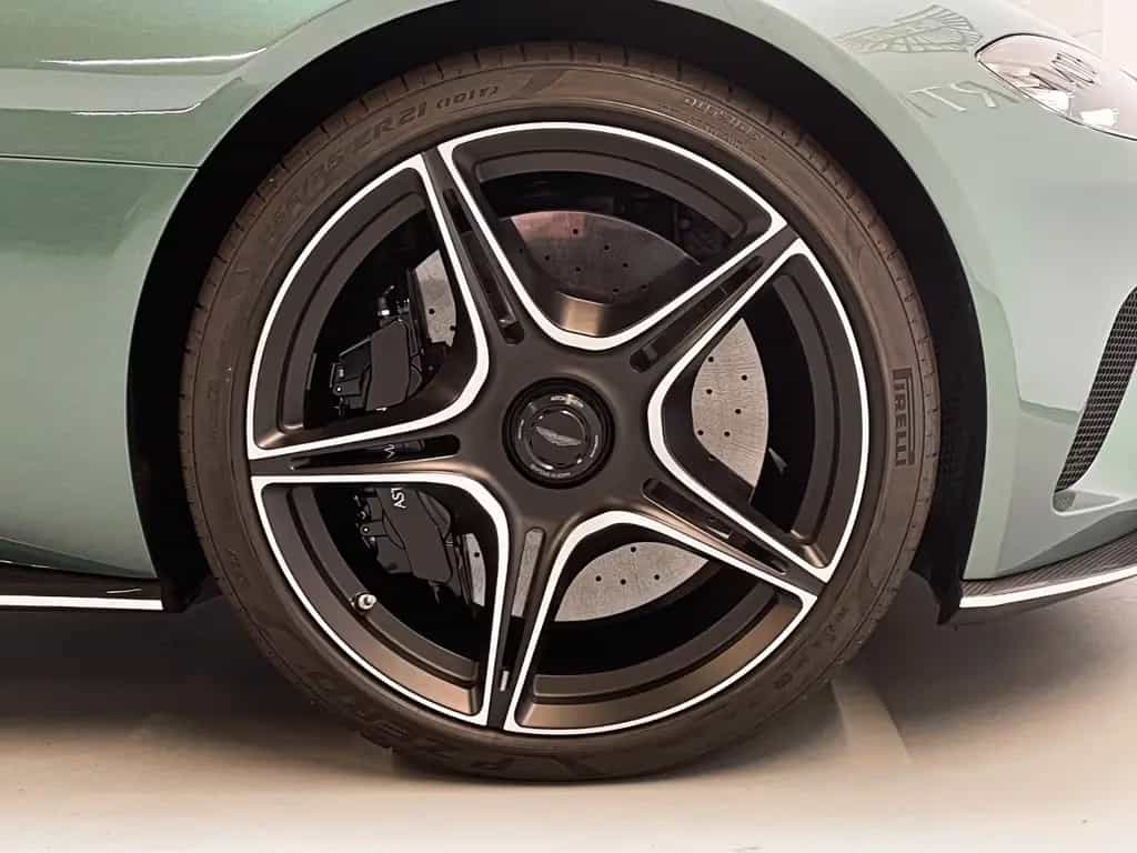 Aston Martin V12 Vantage V12 Speedster null-photo-9