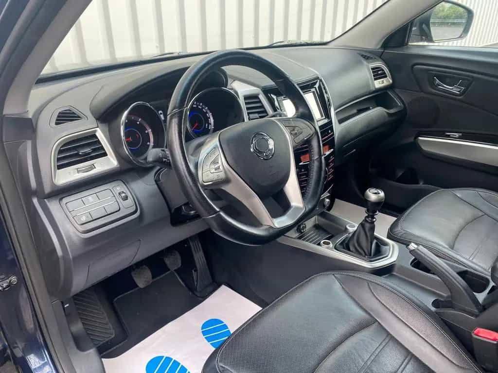 Ssangyong Tivoli 1.6XDi Leder,Sitzhzg.,Navi,Kamera TÜV NEU 09/2016-photo-5