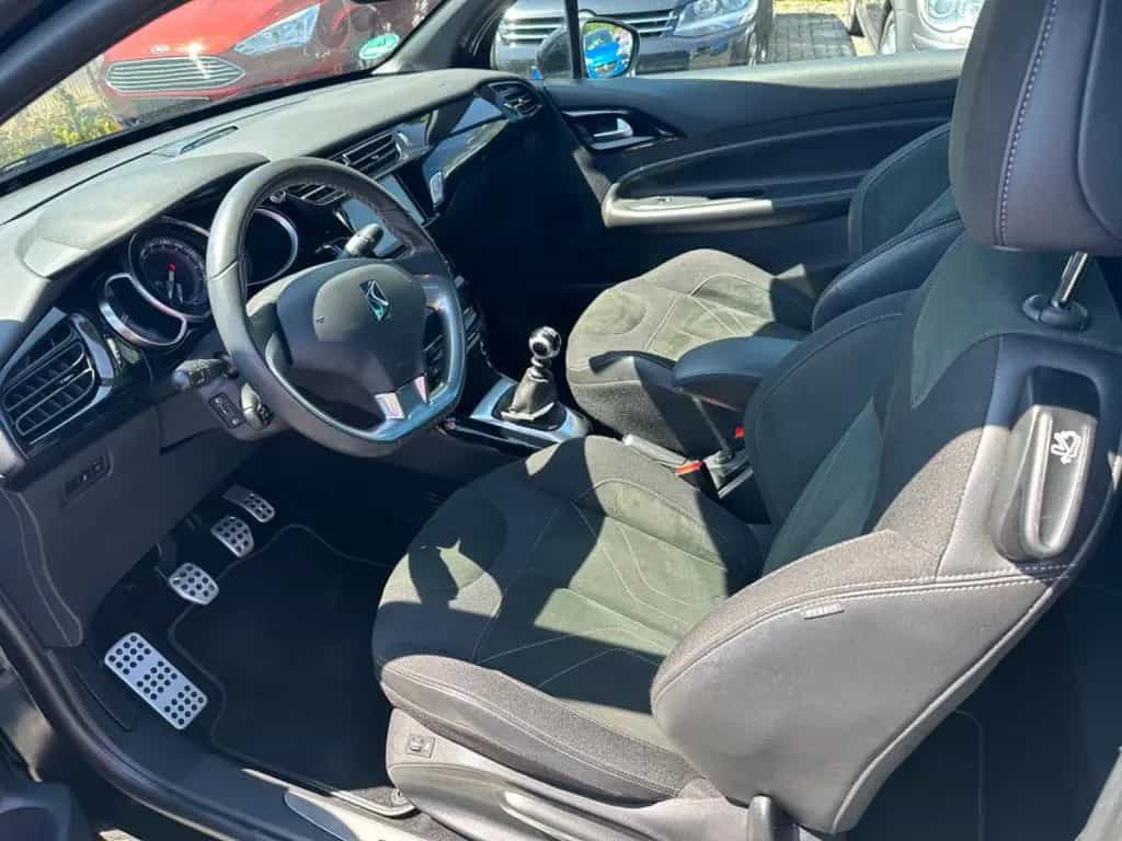 DS Automobiles DS3 07/2018-photo-8