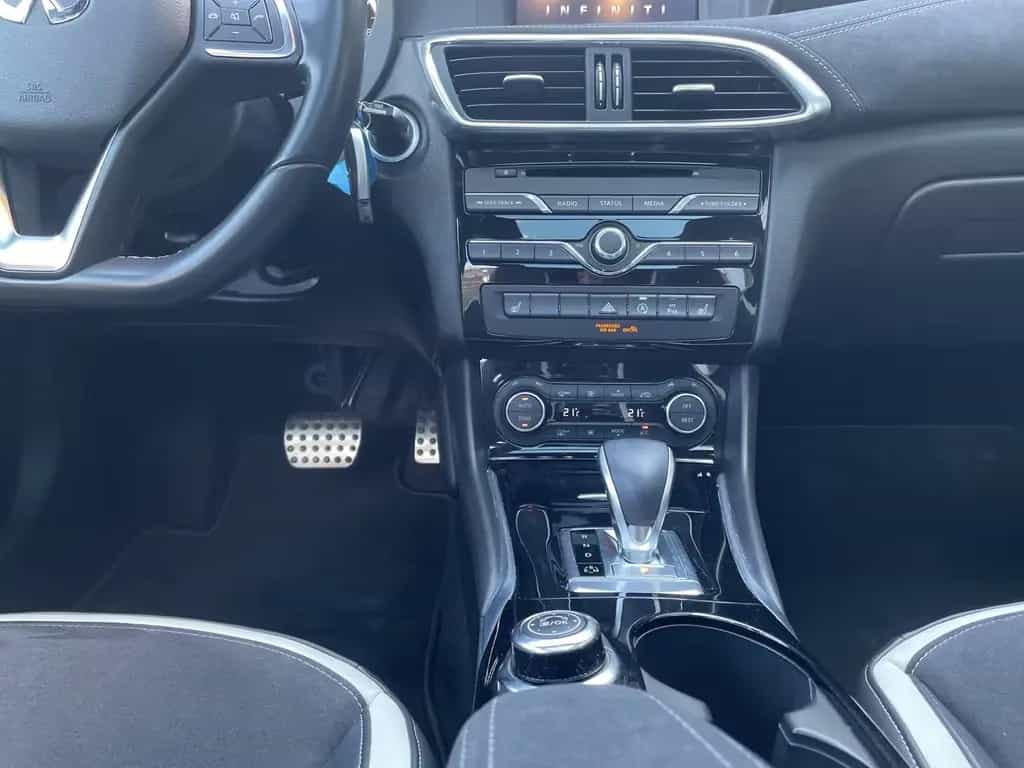 Infiniti Q30 2.0t DCT AWD Sport *Pano*LED*Navi*Bose* 03/2017-photo-11