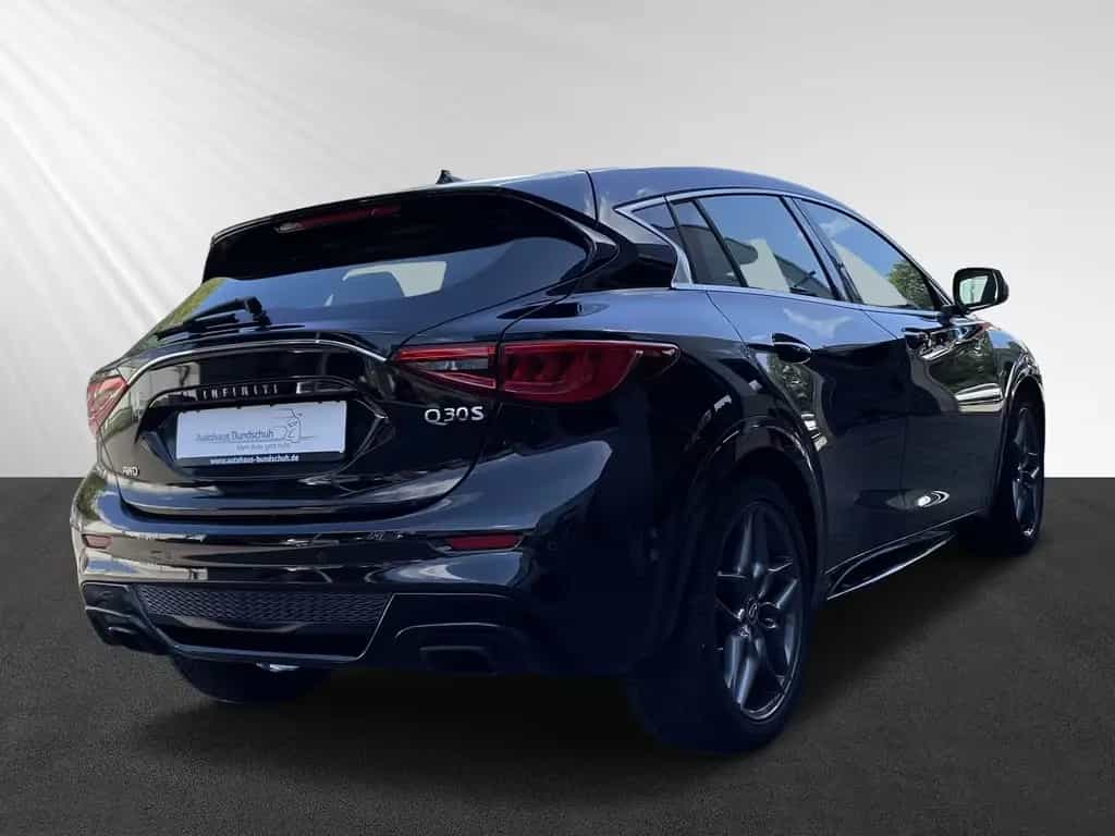 Infiniti Q30 2.0t DCT AWD Sport *Pano*LED*Navi*Bose* 03/2017-photo-2