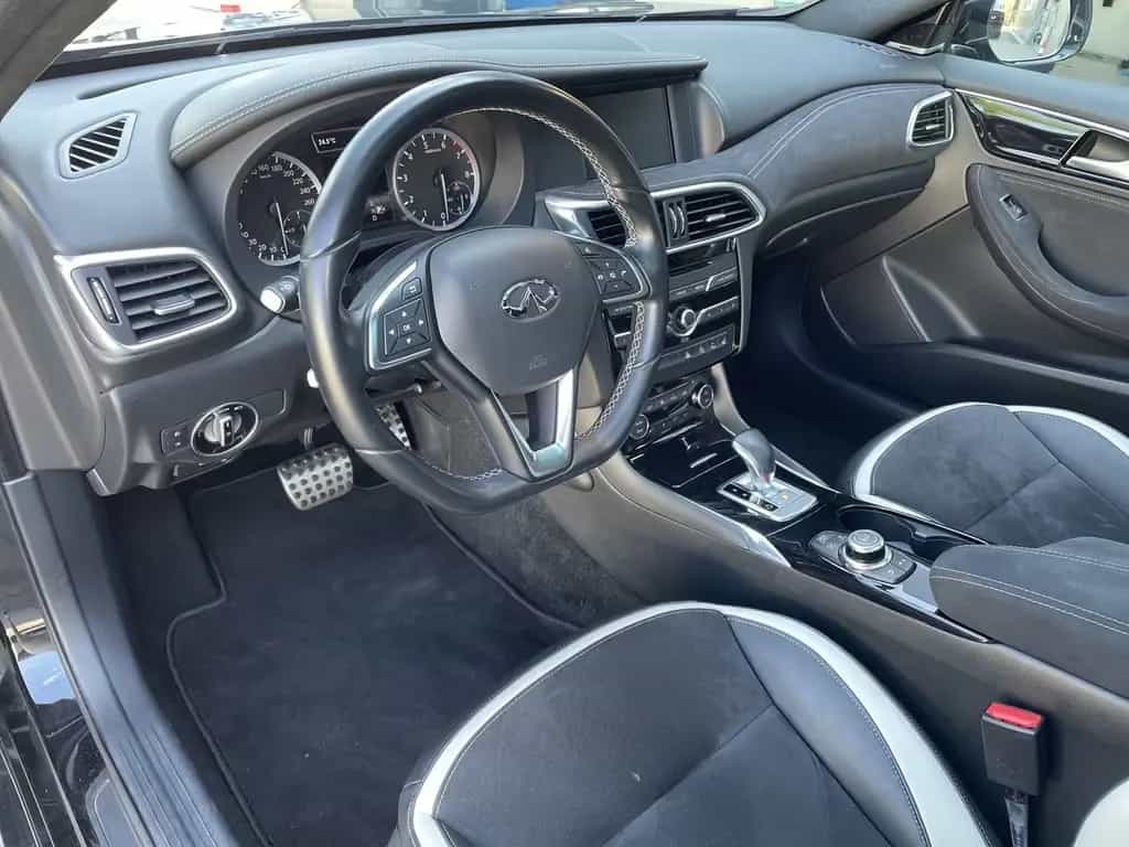 Infiniti Q30 2.0t DCT AWD Sport *Pano*LED*Navi*Bose* 03/2017-photo-5