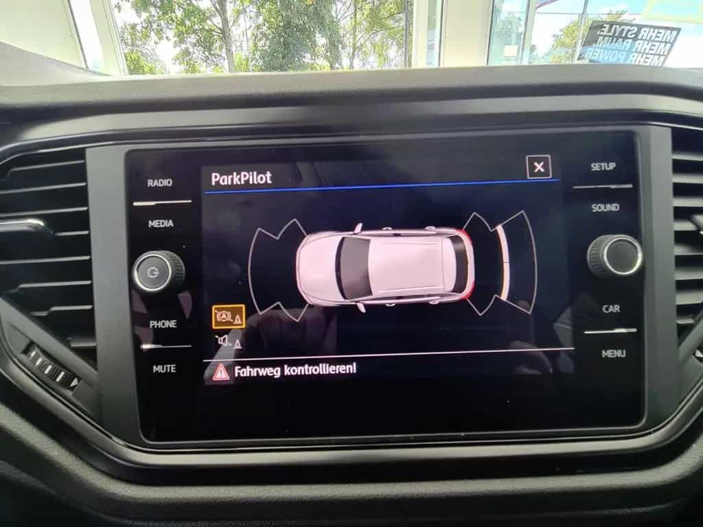 Volkswagen T-Roc 1.5 TSI ACT Sitzheizung PDC vo/hi 03/2018-photo-13