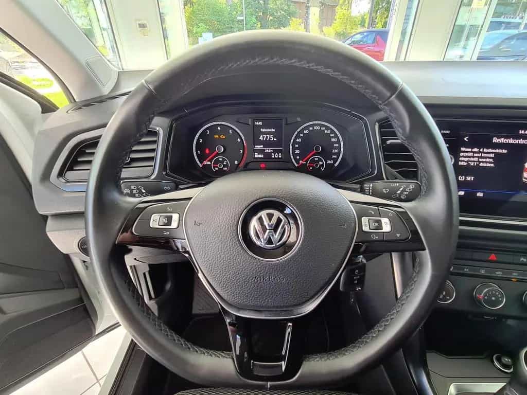 Volkswagen T-Roc 1.5 TSI ACT Sitzheizung PDC vo/hi 03/2018-photo-14
