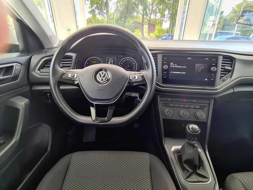 Volkswagen T-Roc 1.5 TSI ACT Sitzheizung PDC vo/hi 03/2018-photo-6