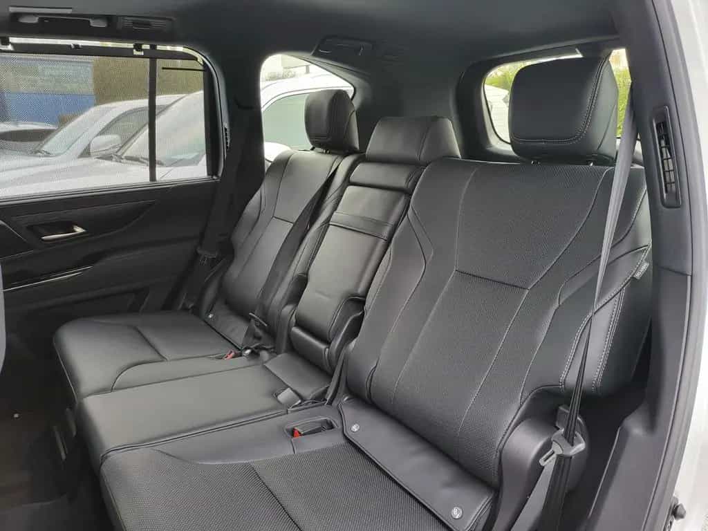 Lexus LX 500 LX500+2026+FULL+RearTVs+12unitsBERLIN+EUvers&reg 03/2023-photo-10