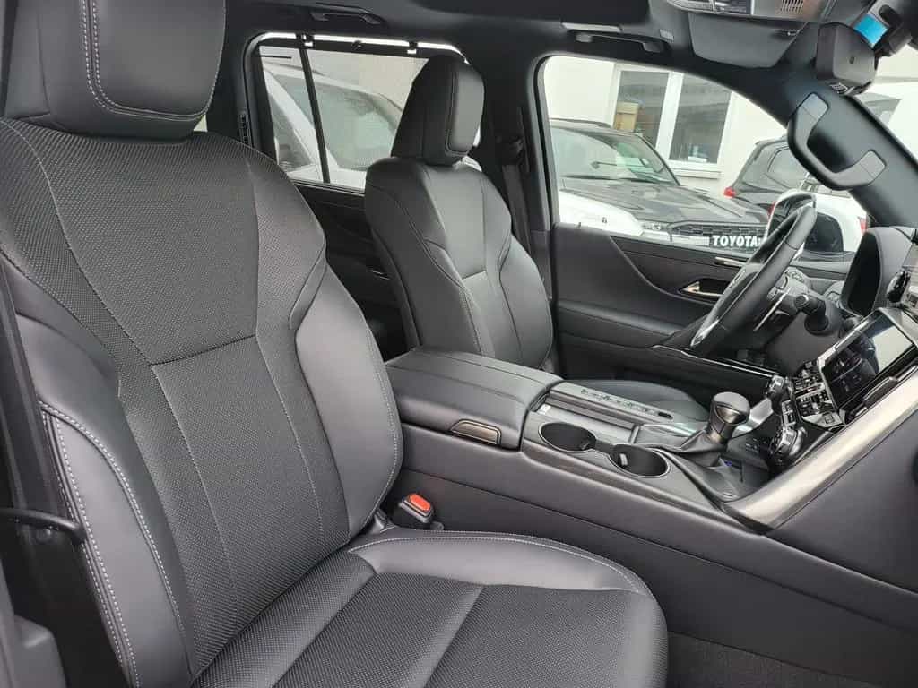 Lexus LX 500 LX500+2026+FULL+RearTVs+12unitsBERLIN+EUvers&reg 03/2023-photo-12
