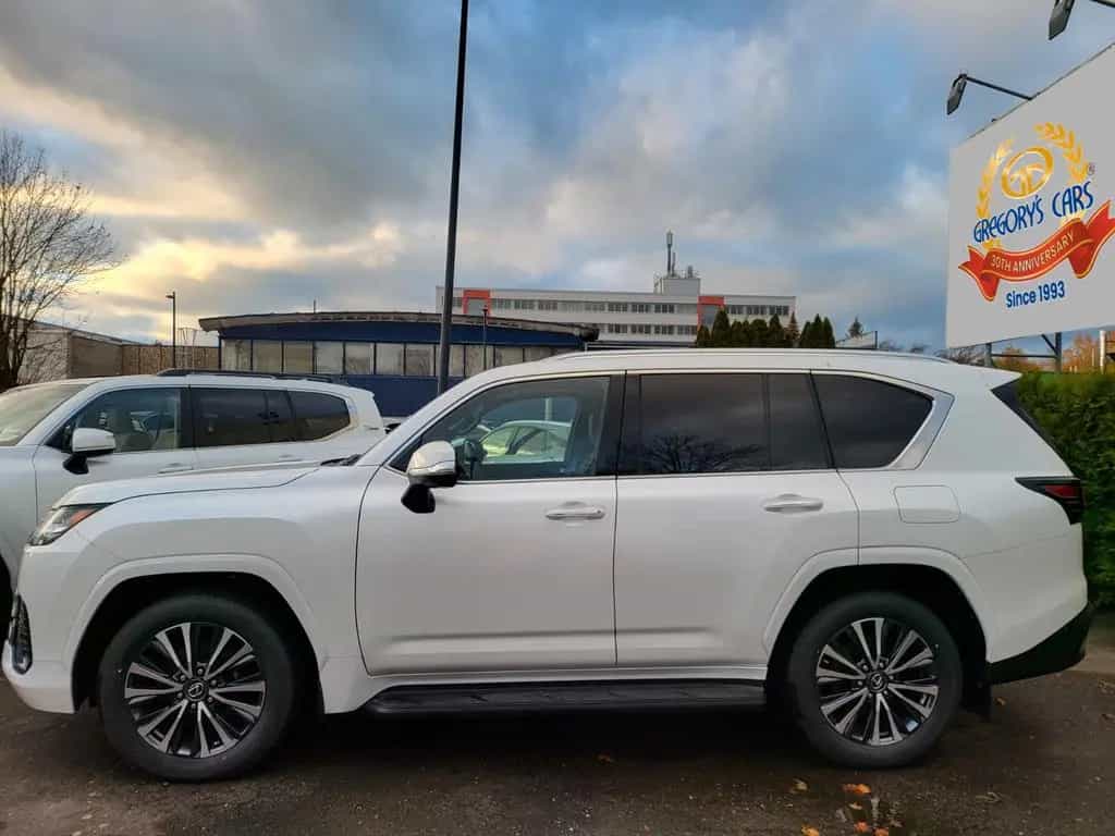 Lexus LX 500 LX500+2026+FULL+RearTVs+12unitsBERLIN+EUvers&reg 03/2023-photo-3