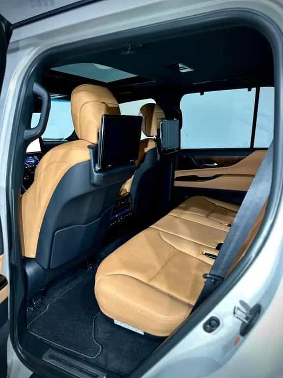 Lexus LX 600 Luxury Armored B6 NEW/Full options/NO VAT 04/2026-photo-1
