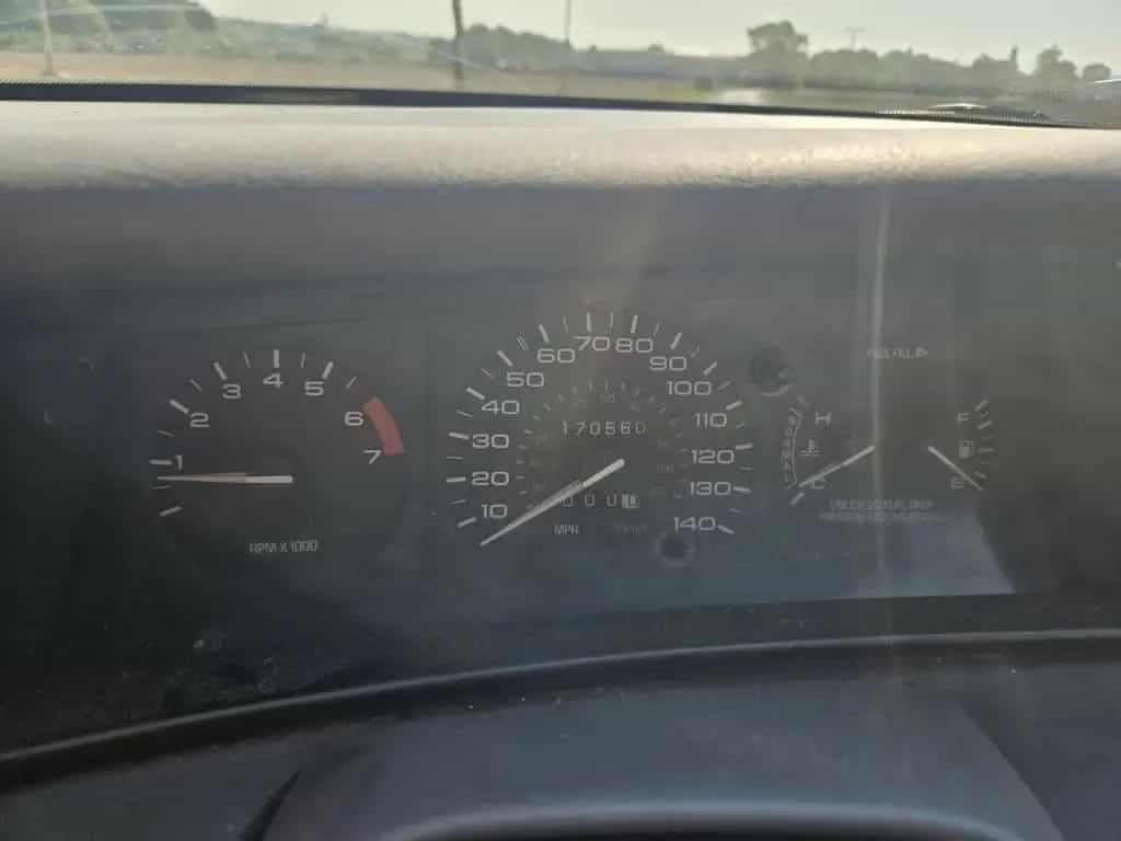 Lincoln Mark VIII 4.6L 10/1993-photo-5