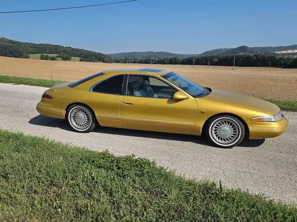 Lincoln Mark VIII 4.6L 10/1993-photo-7