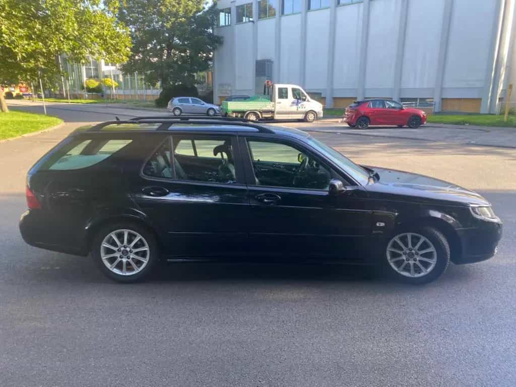 Saab 9-5 1.9 TiD*Griffin*SportCombi*Leder*Elek Sitze 04/2010-photo-3