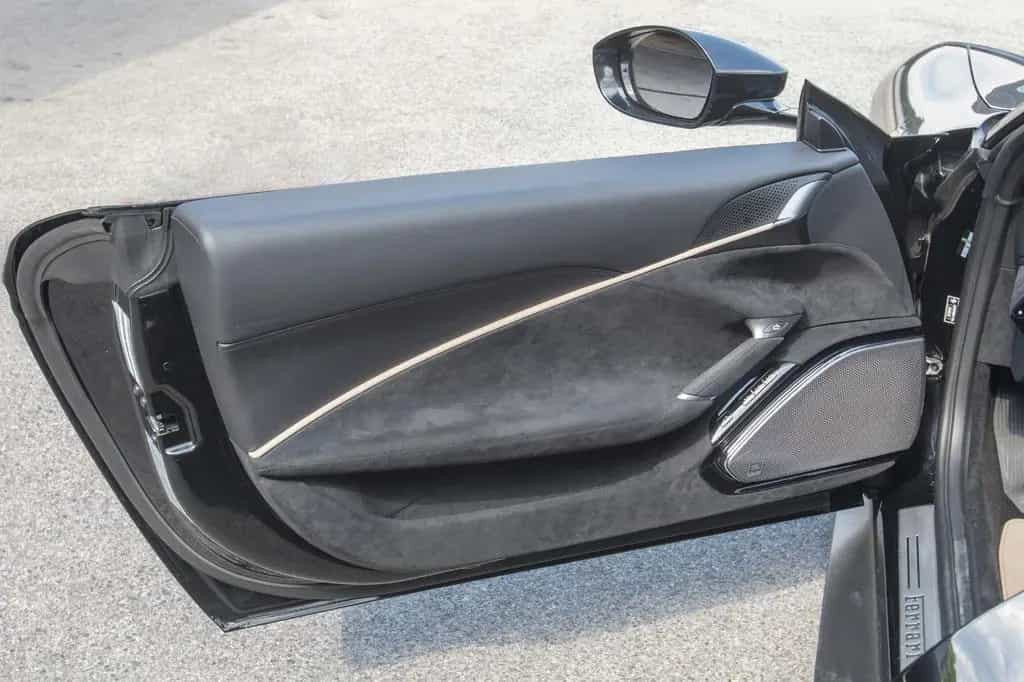 Ferrari Roma 3.9 T V8 DCT 11/2022-photo-14