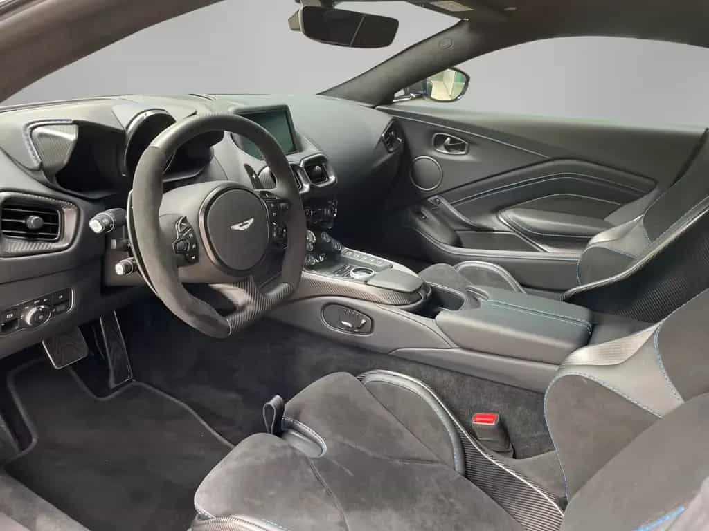 Aston Martin V12 Vantage Nr. 24 of 333 08/2024-photo-13