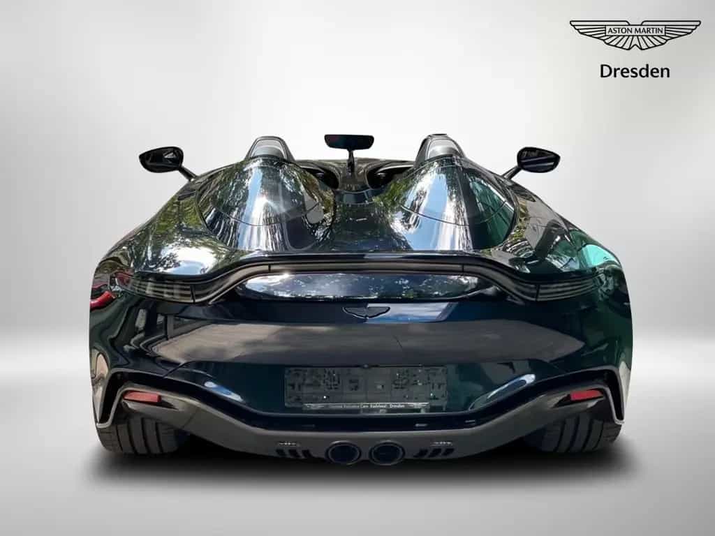Aston Martin V12 Vantage V12 Speedster 1 of 88 null-photo-17
