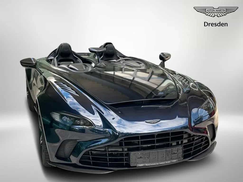 Aston Martin V12 Vantage V12 Speedster 1 of 88 null-photo-4