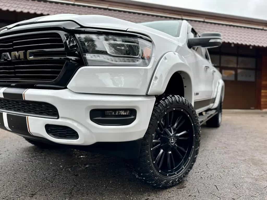 Dodge RAM 1500 V8 5,7L*4X4*OFF-ROAD*LARAMIE*LED*AHK*TOP* 09/2020-photo-3