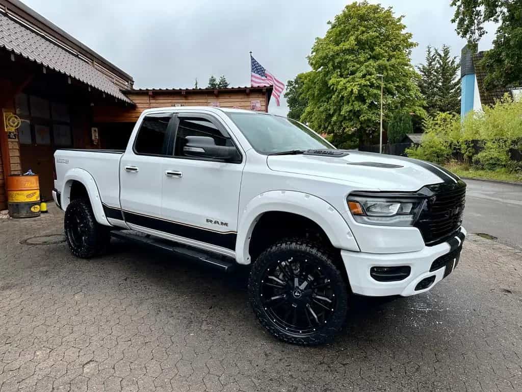 Dodge RAM 1500 V8 5,7L*4X4*OFF-ROAD*LARAMIE*LED*AHK*TOP* 09/2020-photo-7