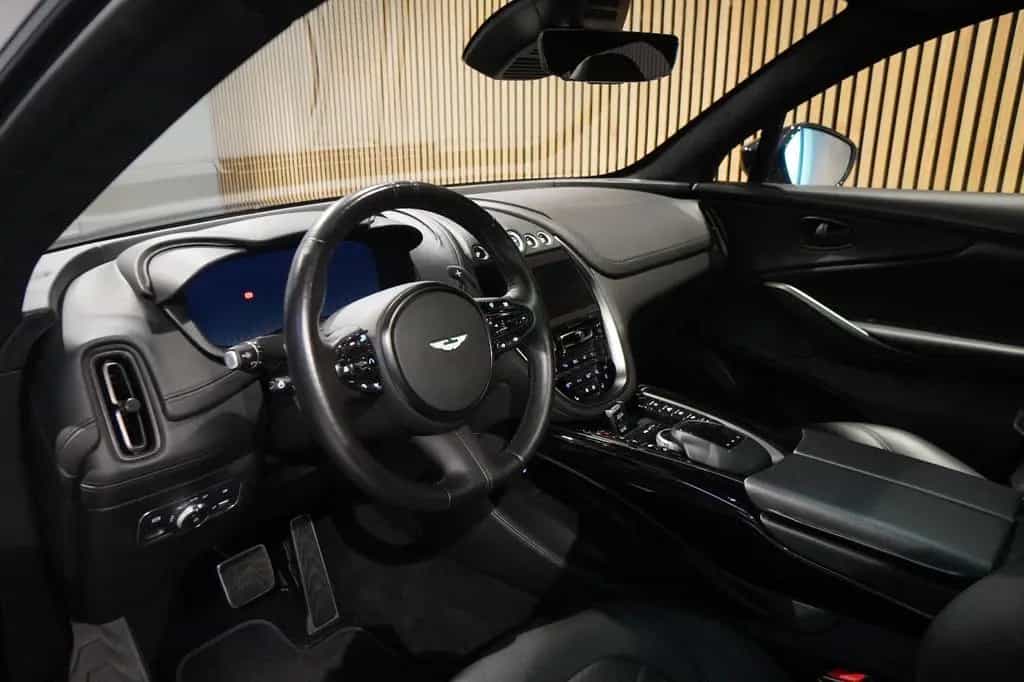 Aston Martin DBX 4.0 V8*Sportabgas*Body Pack Black*22 Zoll* 03/2022-photo-7