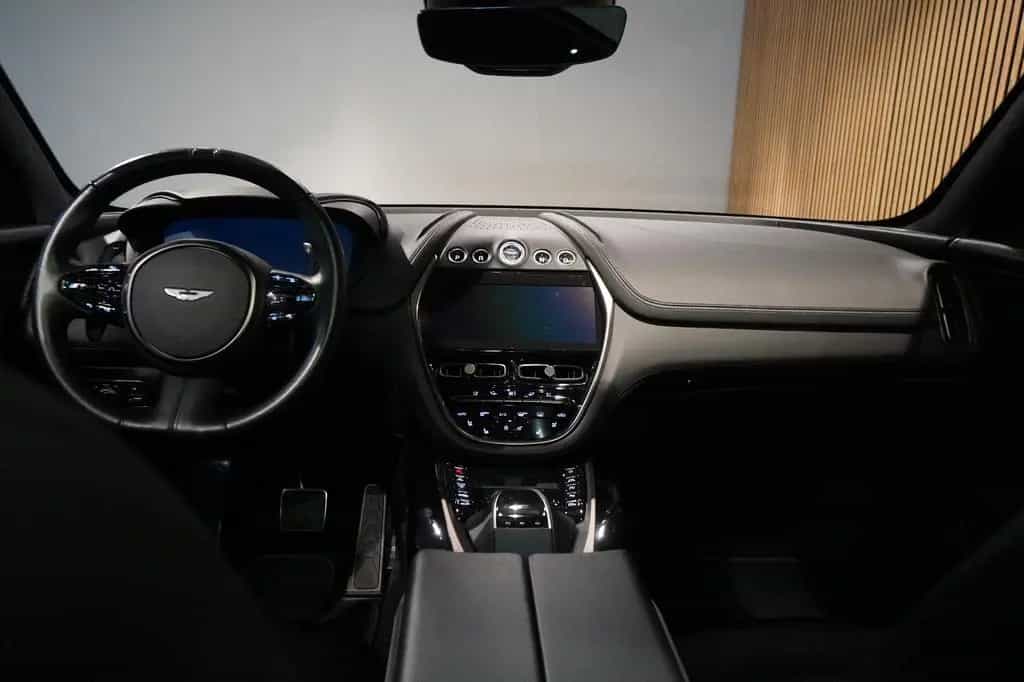 Aston Martin DBX 4.0 V8*Sportabgas*Body Pack Black*22 Zoll* 03/2022-photo-8