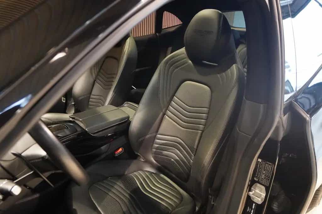 Aston Martin DBX 4.0 V8*Sportabgas*Body Pack Black*22 Zoll* 03/2022-photo-9
