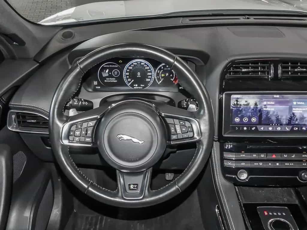 Jaguar F-Pace R-Sport AWD 30t EU6d-T Allrad AHK-el. kla 08/2018-photo-17