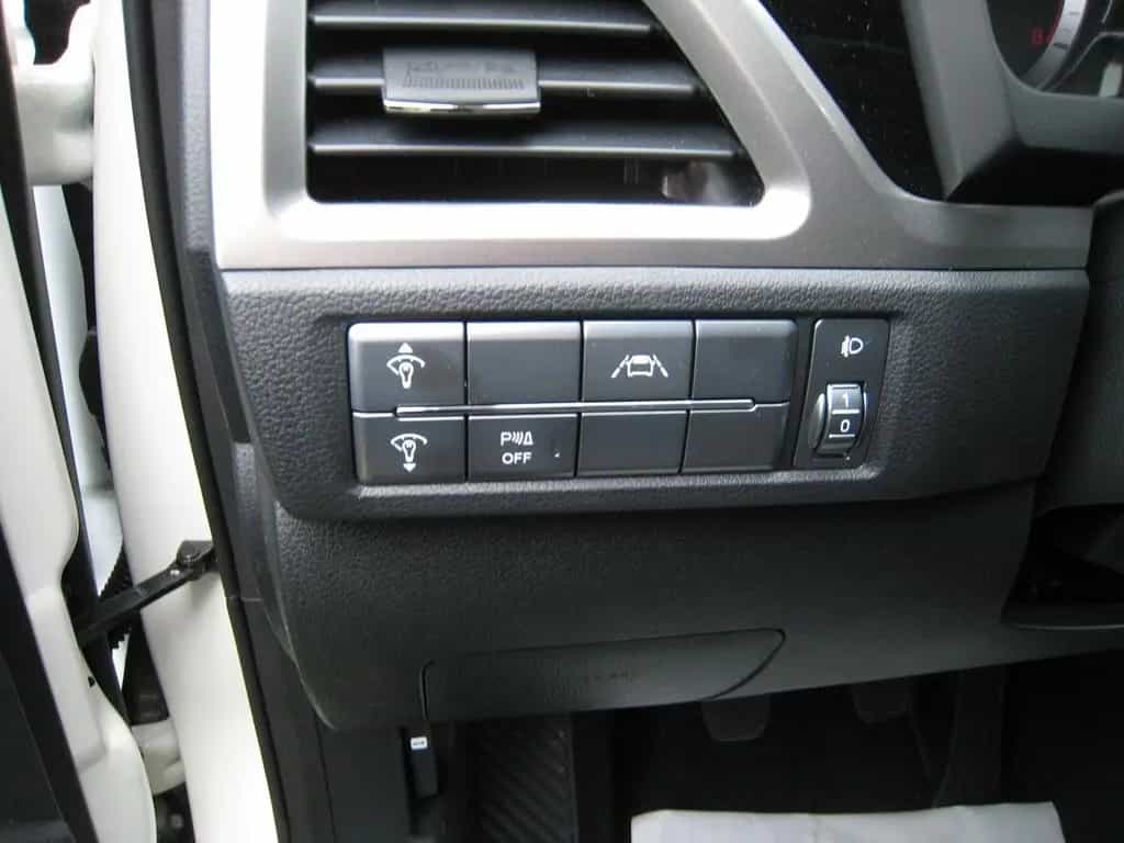 Ssangyong Korando 1.5T-GDi Amber 2WD Sitzhzg 03/2025-photo-10