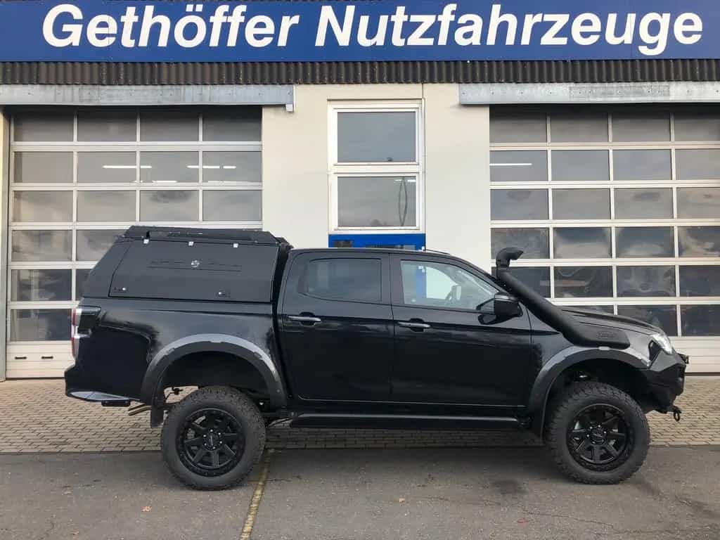 Isuzu D-Max Double Cab V-Cross AT " BAD-MAX " null-photo-1