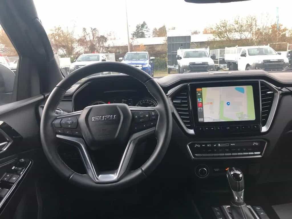 Isuzu D-Max Double Cab V-Cross AT " BAD-MAX " null-photo-21