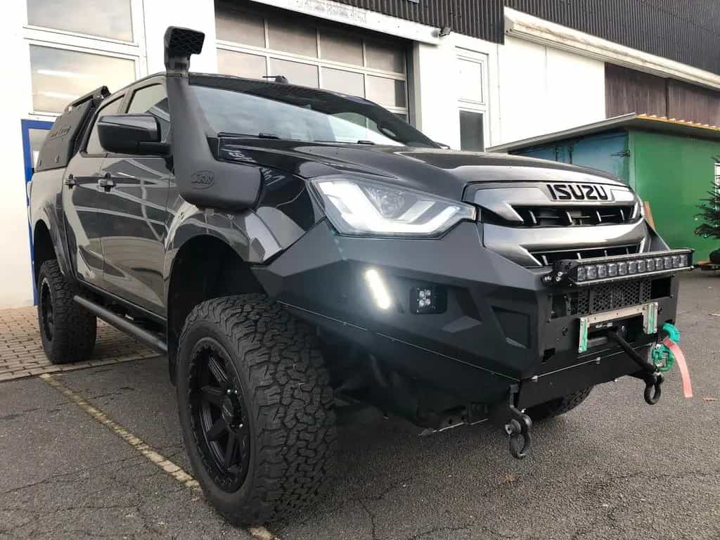 Isuzu D-Max Double Cab V-Cross AT " BAD-MAX " null-photo-3