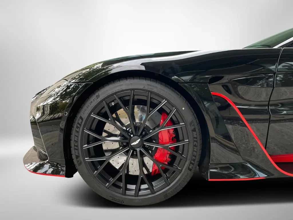 Aston Martin V12 Vantage Roadster 03/2023-photo-3