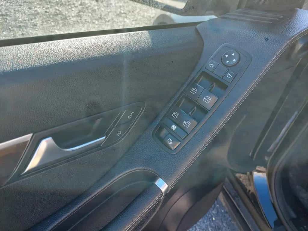 Mercedes-Benz R-Class -Klasse R 350 L 4-Matic BlueEfficiency 7-Sitze 07/2012-photo-9