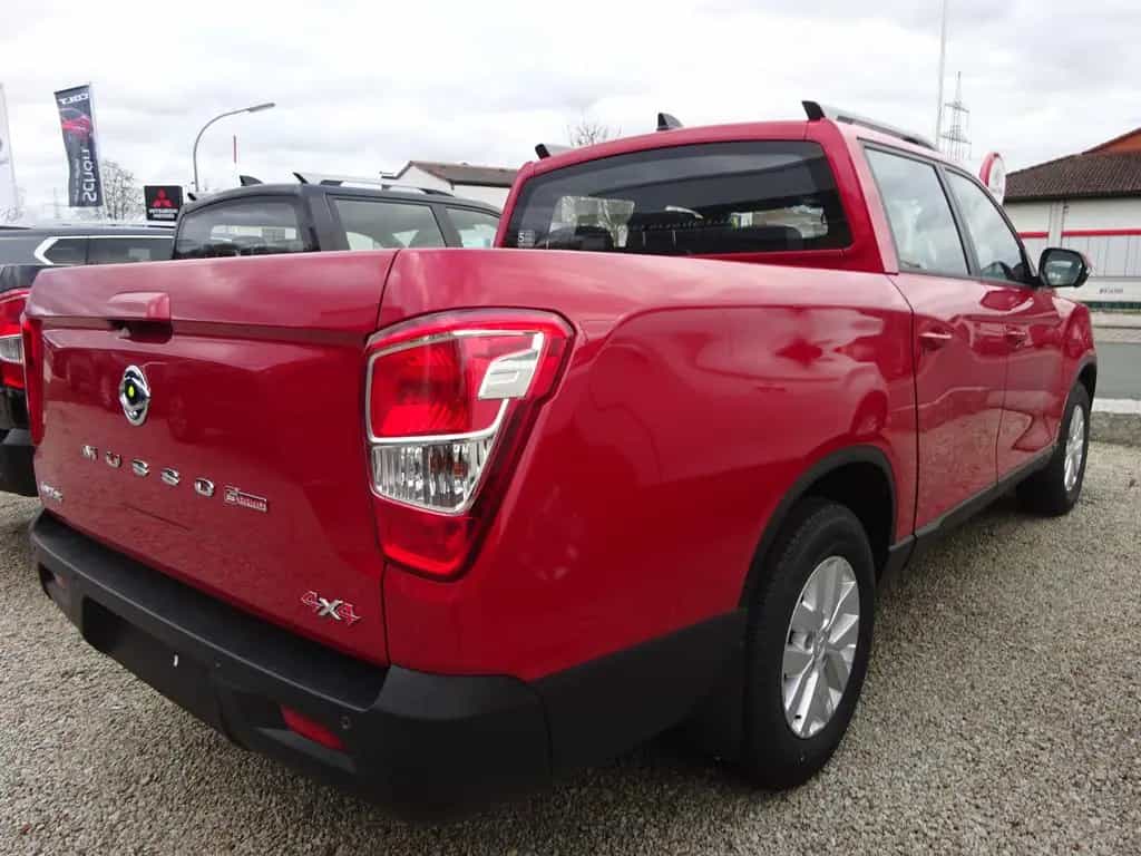 KGM Ssangyong Musso Grand 2.2D Sapphire AT 4WD Eleg. 01/2025-photo-3