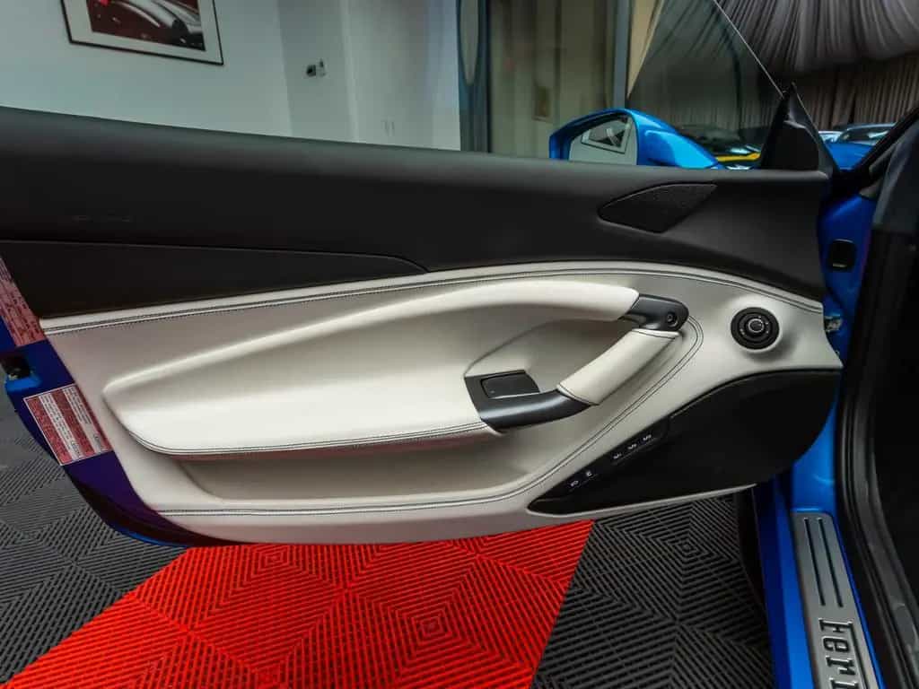 Ferrari F8 Tributo Coupé DCT 09/2020-photo-16